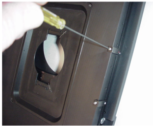 Figure 6b. After loosening setscrew as shown in figure 2b, move the limit until the “U” appears in the X-axis display as shown in figure 6c. **Do not over-tighten**. Figure 6b. After loosening setscrew as shown in figure 2b, move the limit until the “U” appears in the X-axis display as shown in figure 6c. **Do not over-tighten**.
